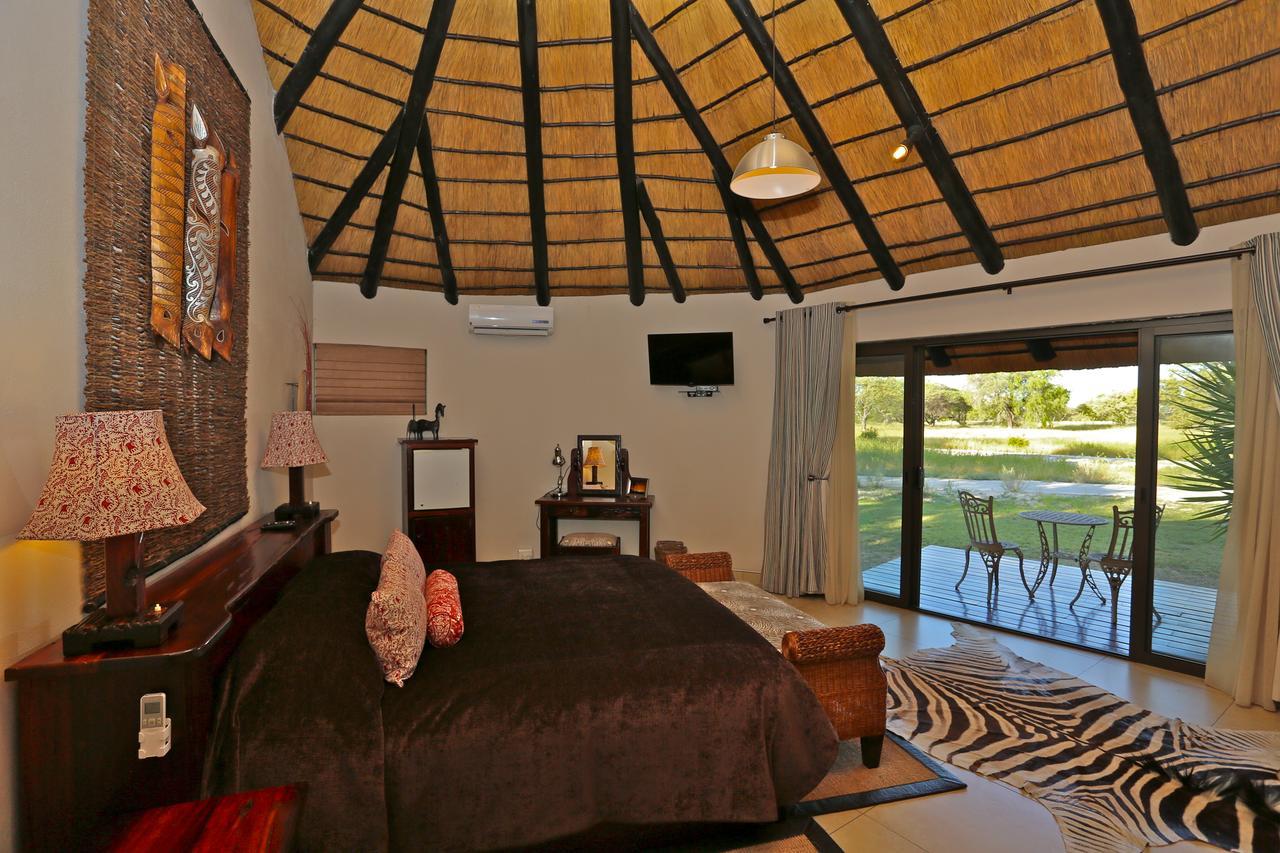 La Rochelle Lodge Okaukuejo Esterno foto