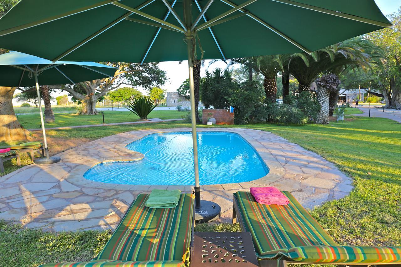 La Rochelle Lodge Okaukuejo Esterno foto