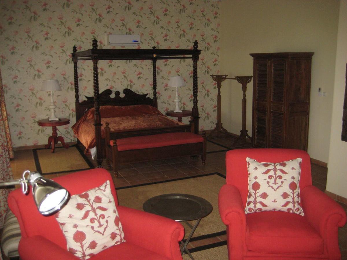 La Rochelle Lodge Okaukuejo Esterno foto