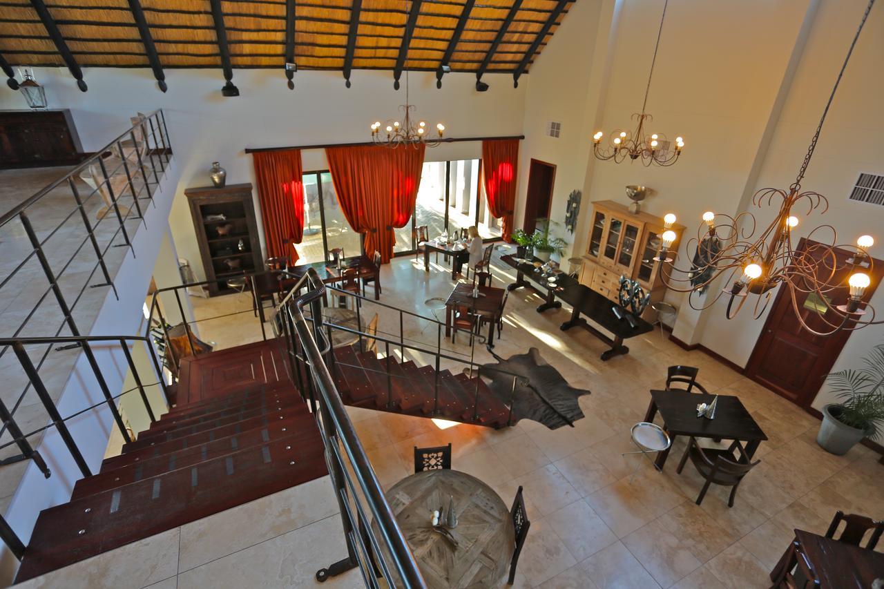 La Rochelle Lodge Okaukuejo Esterno foto