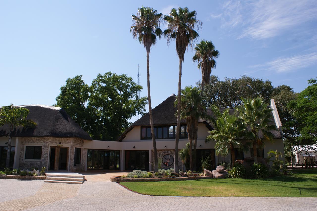 La Rochelle Lodge Okaukuejo Esterno foto