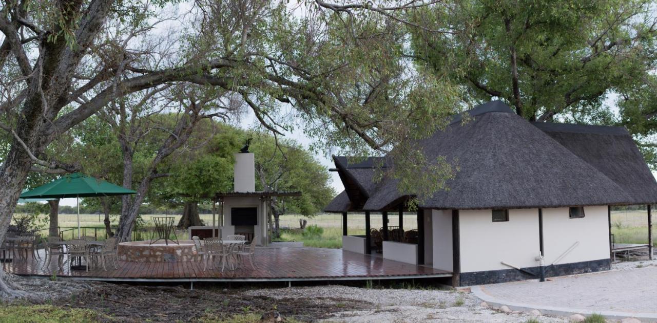 La Rochelle Lodge Okaukuejo Esterno foto